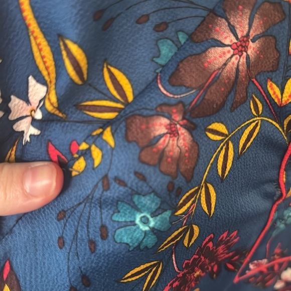Ann Taylor Loft Colorful Floral Satin Business Casual Blouse Size XXS Petite - Picture 4 of 9